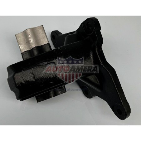 ENGINE MOUNT
