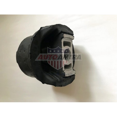 AXLE ISOLATOR (AXLE BUSH)