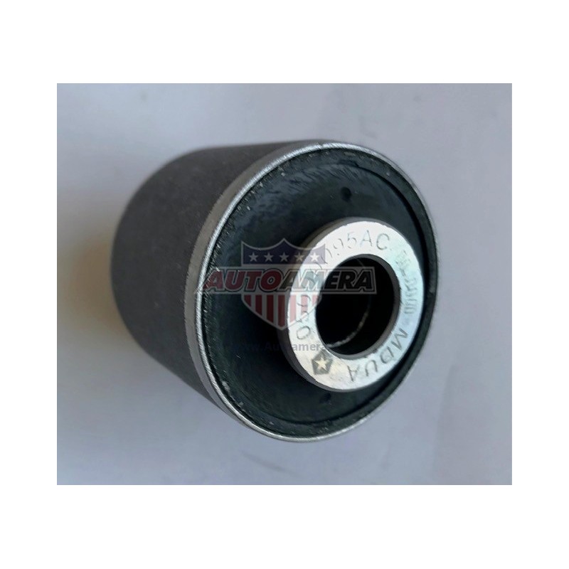 ĮVORĖ GALINISPAKABOS JEEP CHEROK apatinė 015 47